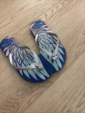 Havaianas Navy Blue Flip Flops with Silver Straps and Pink Heart